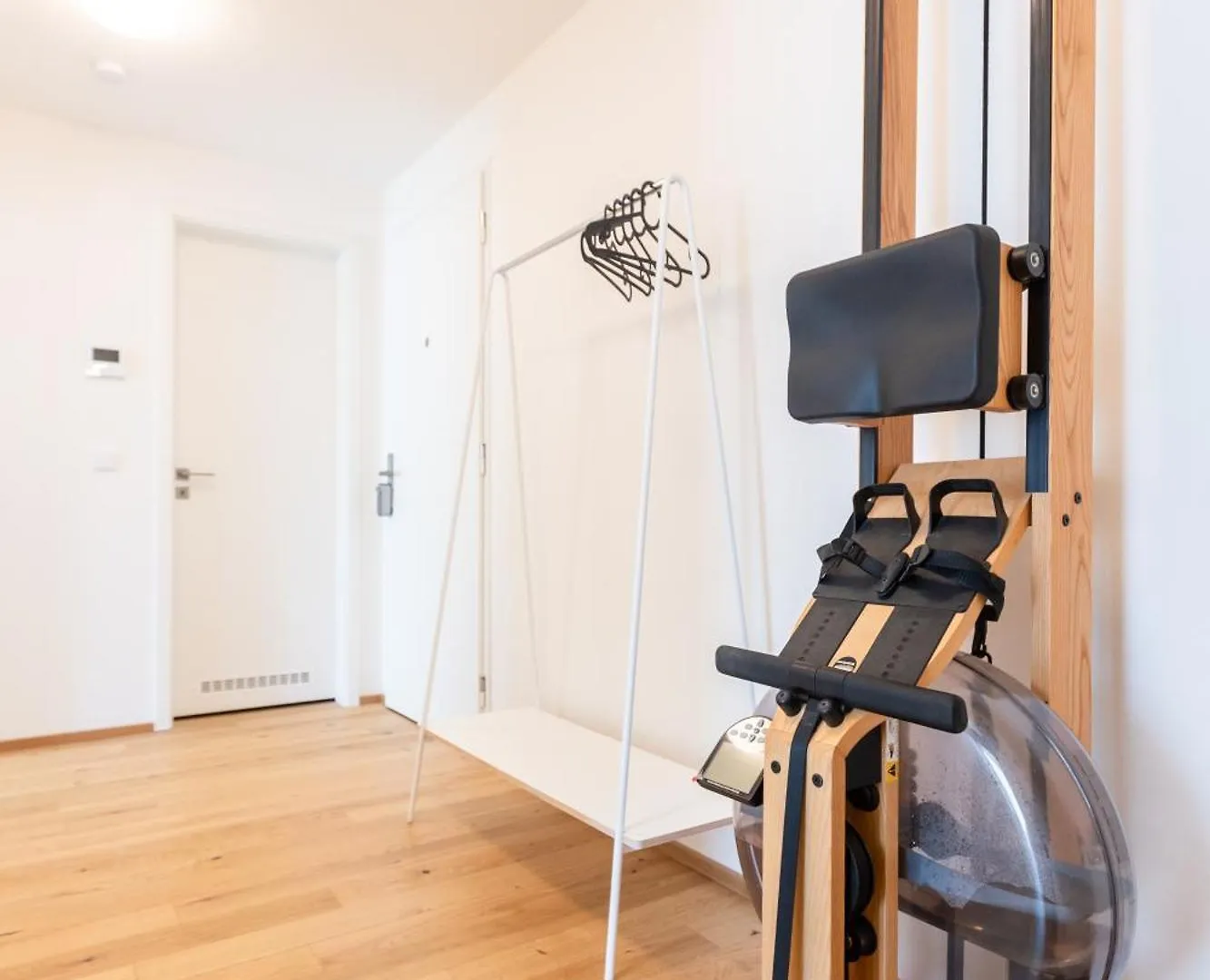 Contemporary Apartment With Garage Parking  Πράγα