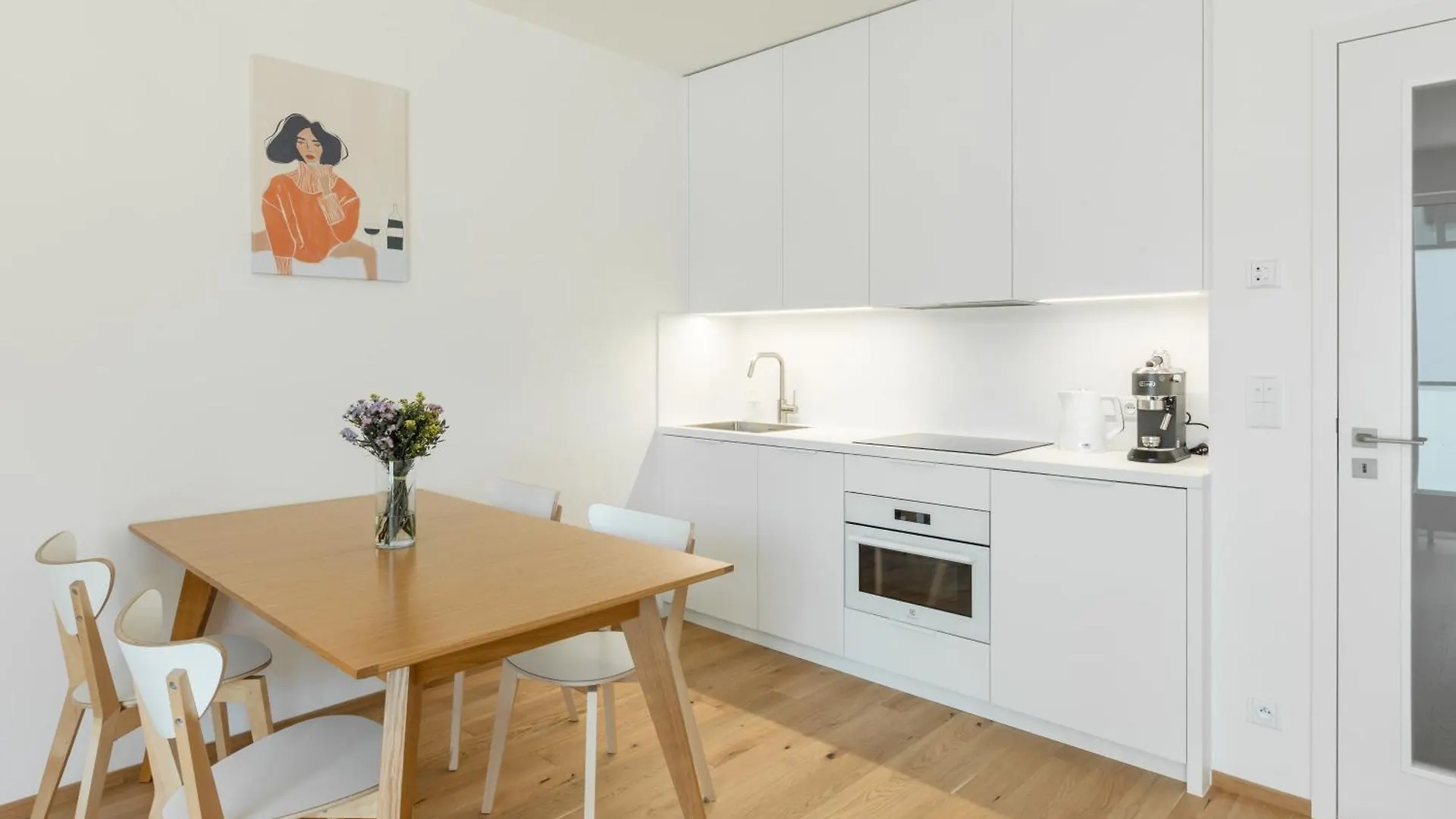Contemporary Apartment With Garage Parking