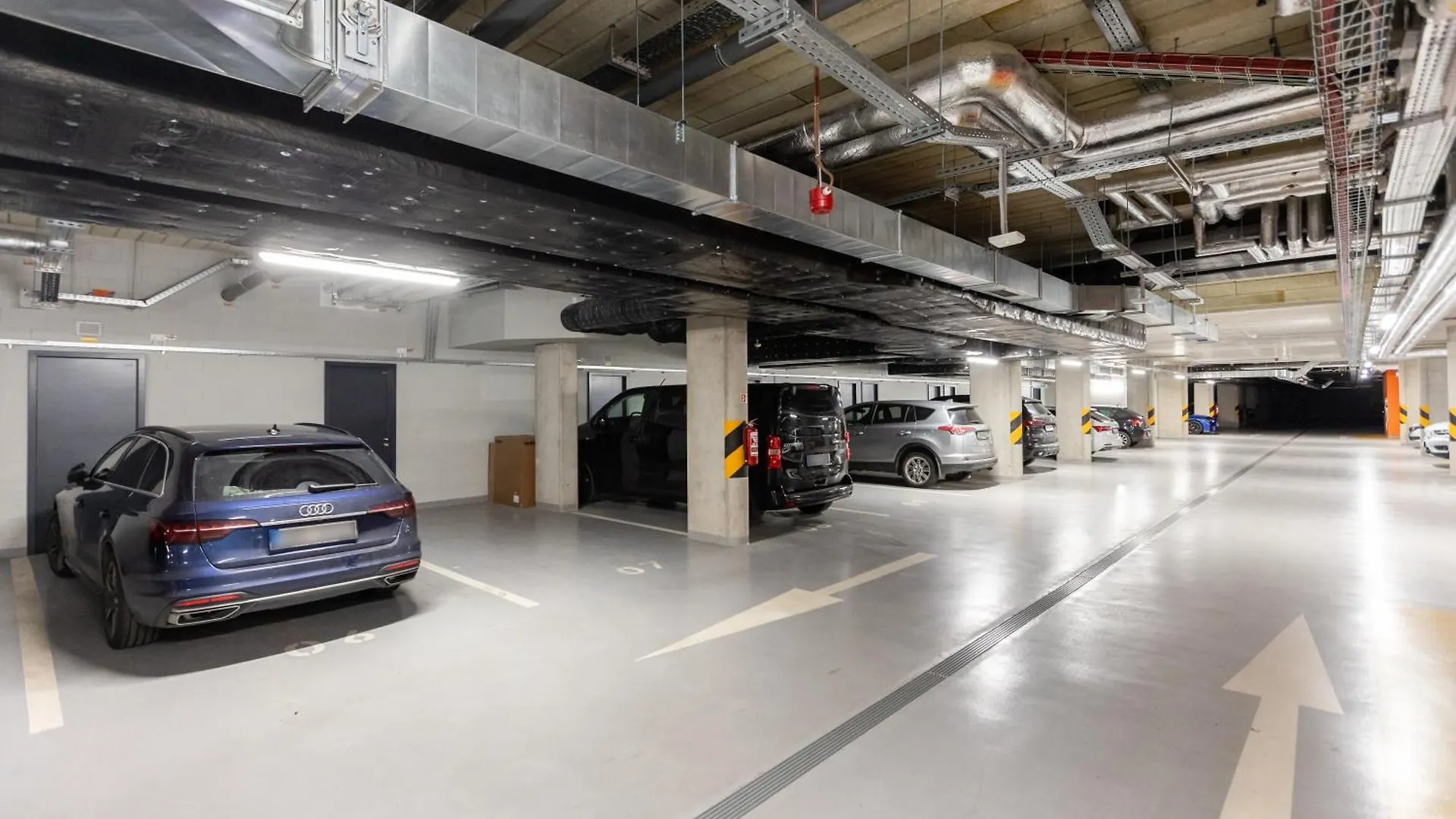 Contemporary Apartment With Garage Parking  布拉格